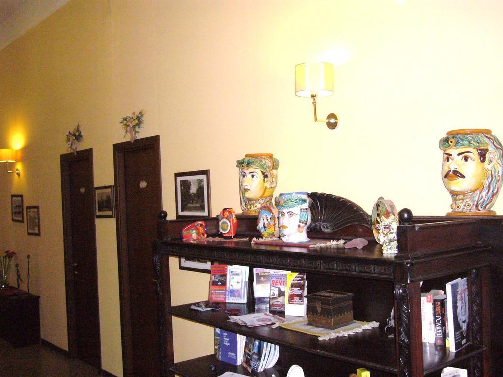 La Collegiata Guest House Katania Zewnętrze zdjęcie