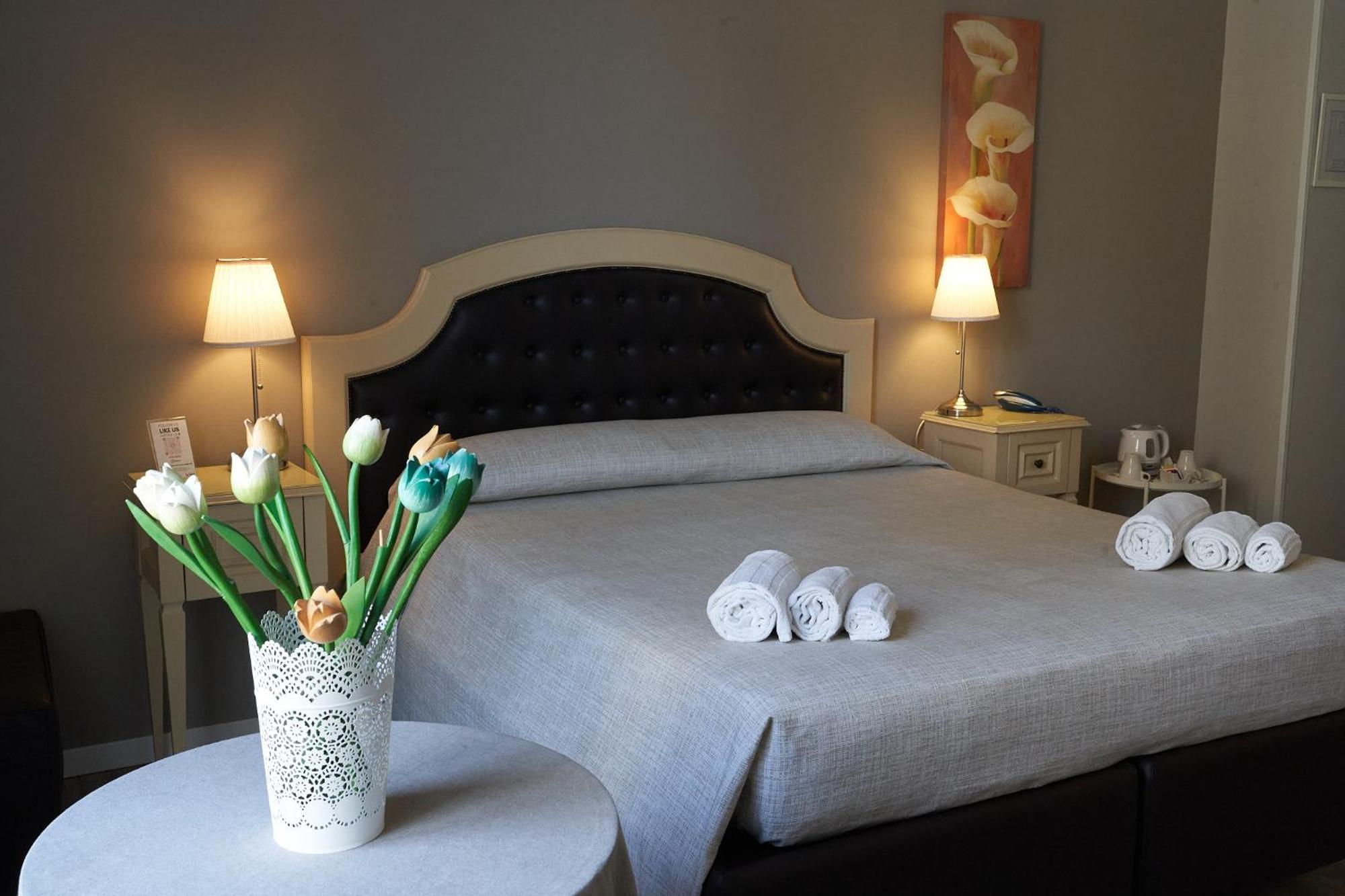 La Collegiata Guest House Katania Zewnętrze zdjęcie