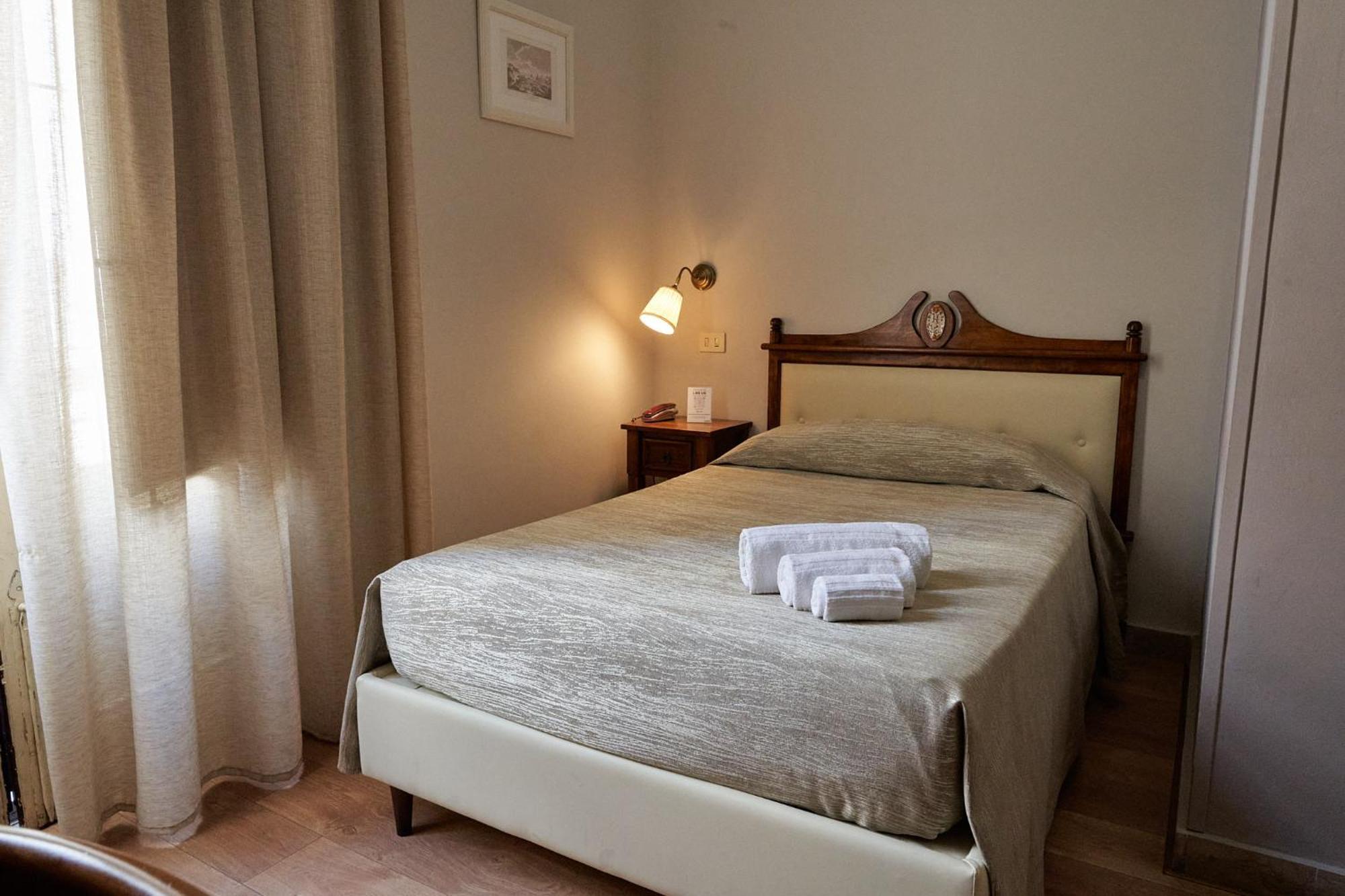 La Collegiata Guest House Katania Zewnętrze zdjęcie